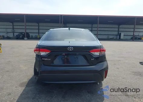 2022 Toyota Corolla Le z USA, uszkodzony, nr VIN JTDEPMAEXNJ207306